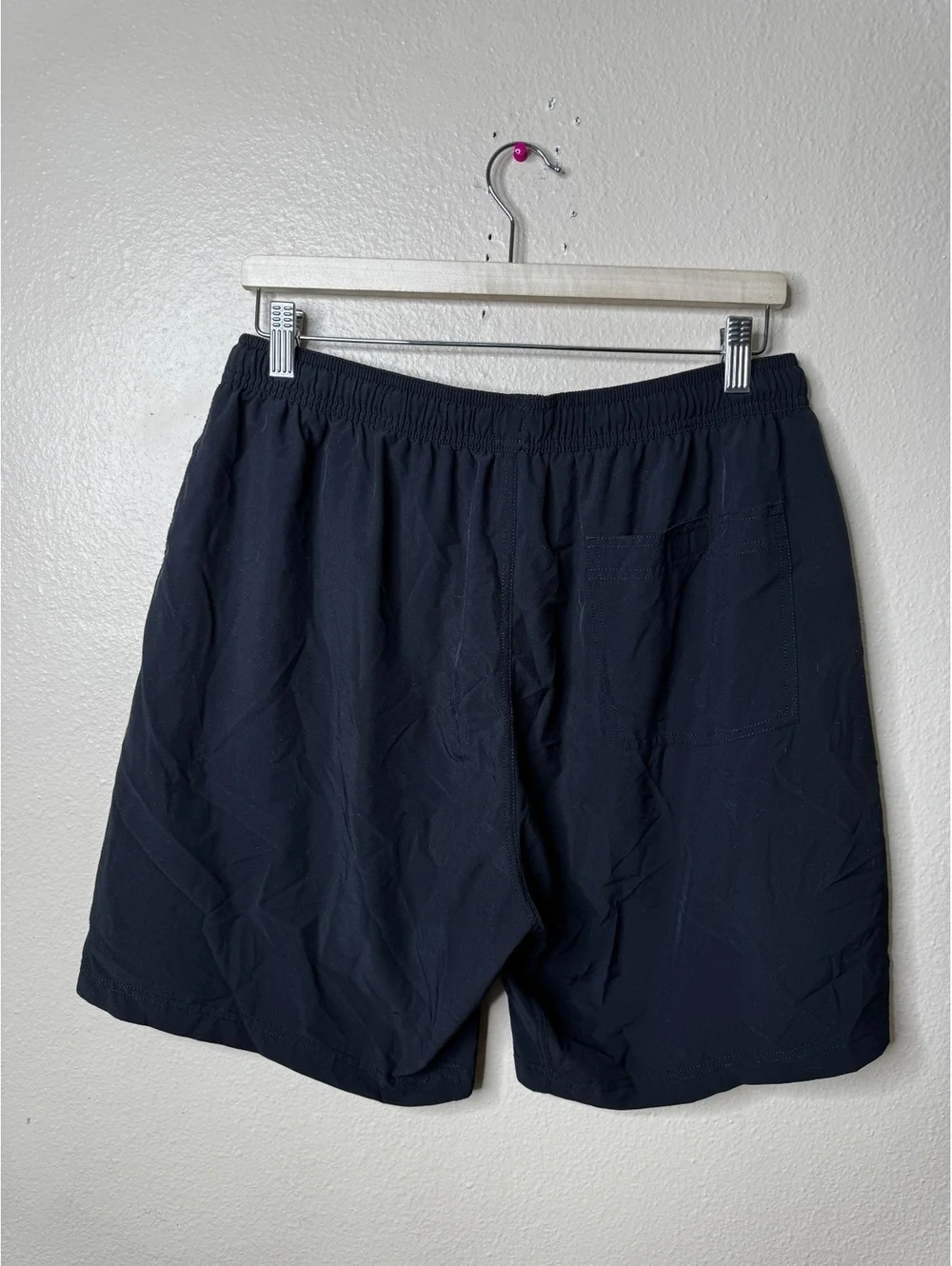 Quince Men’s Black Performance Athletic Shorts Built-In Liner Size Large